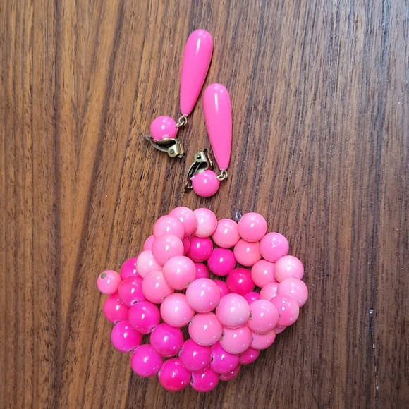 Vintage Bracelet and Clip on earrrings pink